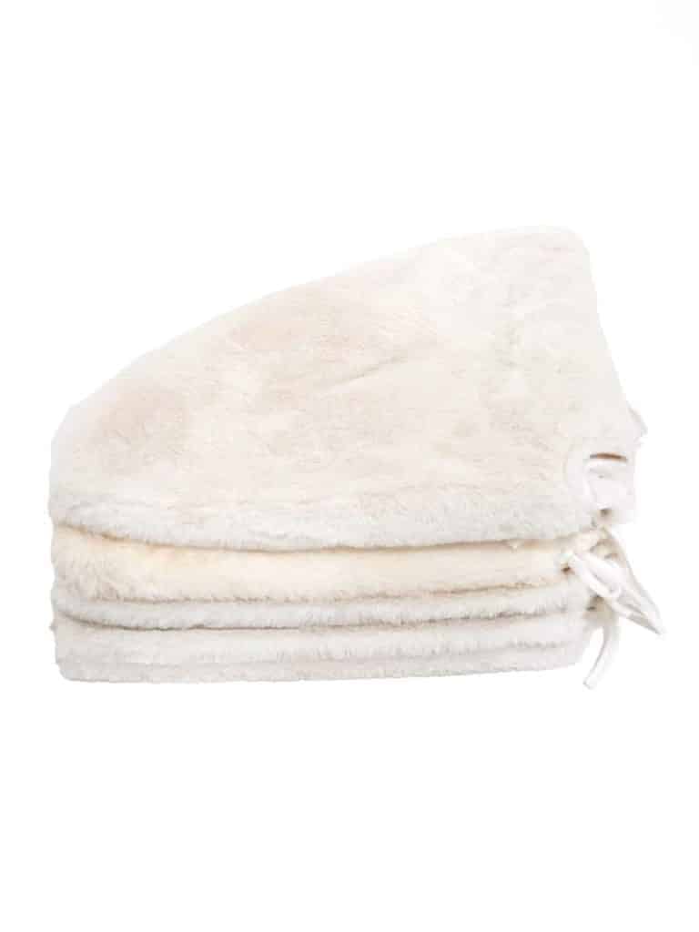 SN13307 _White Faux Fur Tree Skirt - Set of 4-event_prop_hire_EPH_Creative_962_optimised