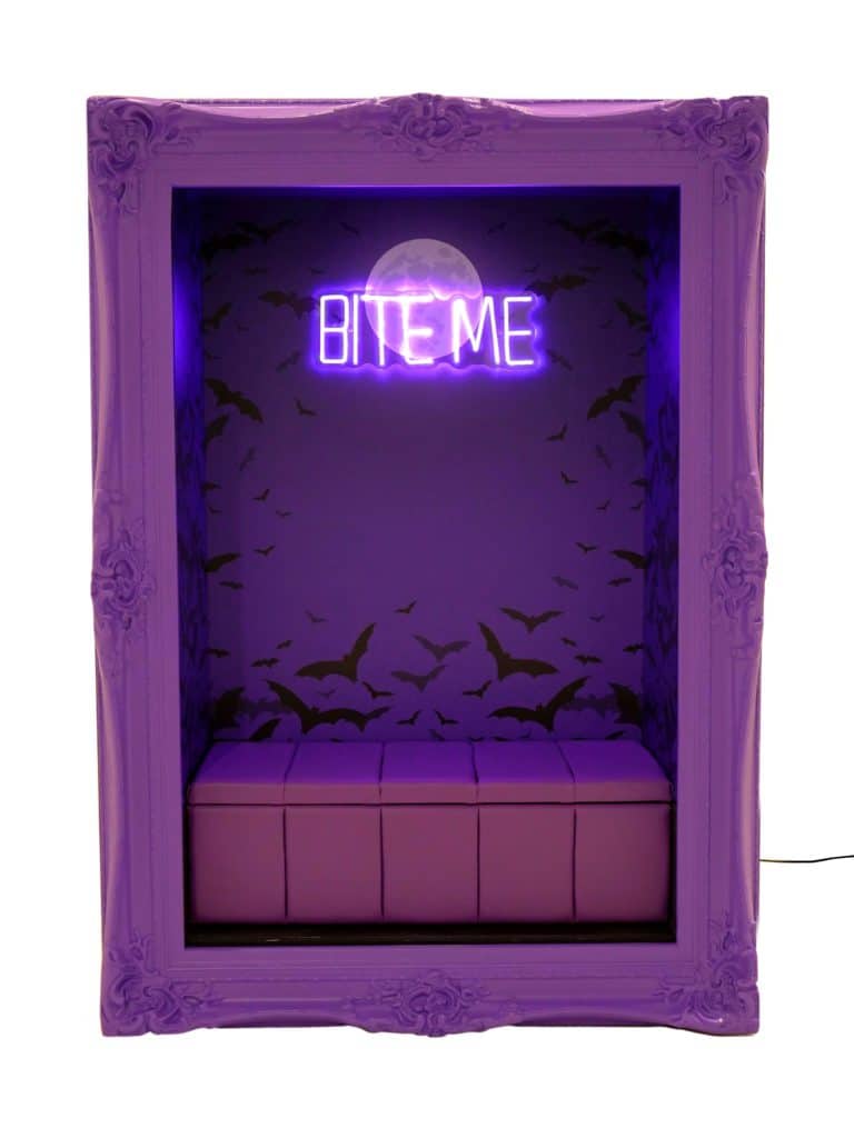 SN14708 _Frame Booth Seat - 'Bite Me' - Photo Op_event_prop_hire_EPH_Creative_001 copy _high_res