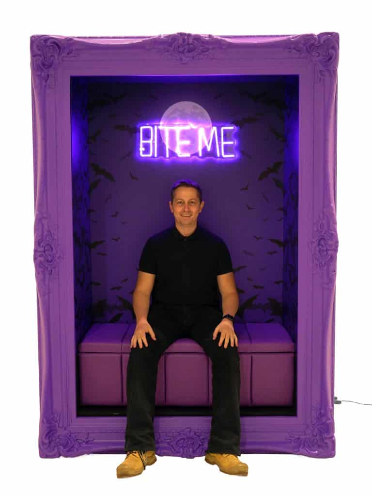 SN14708 _Frame Booth Seat - 'Bite Me' - Photo Op_event_prop_hire_EPH_Creative_014 copy _high_res